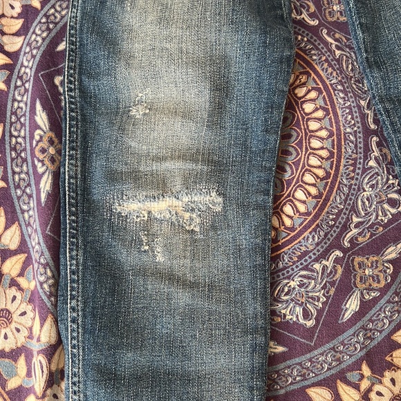 Madewell 9” High Rise 28” Jeans . Medium blue. - Picture 7 of 7
